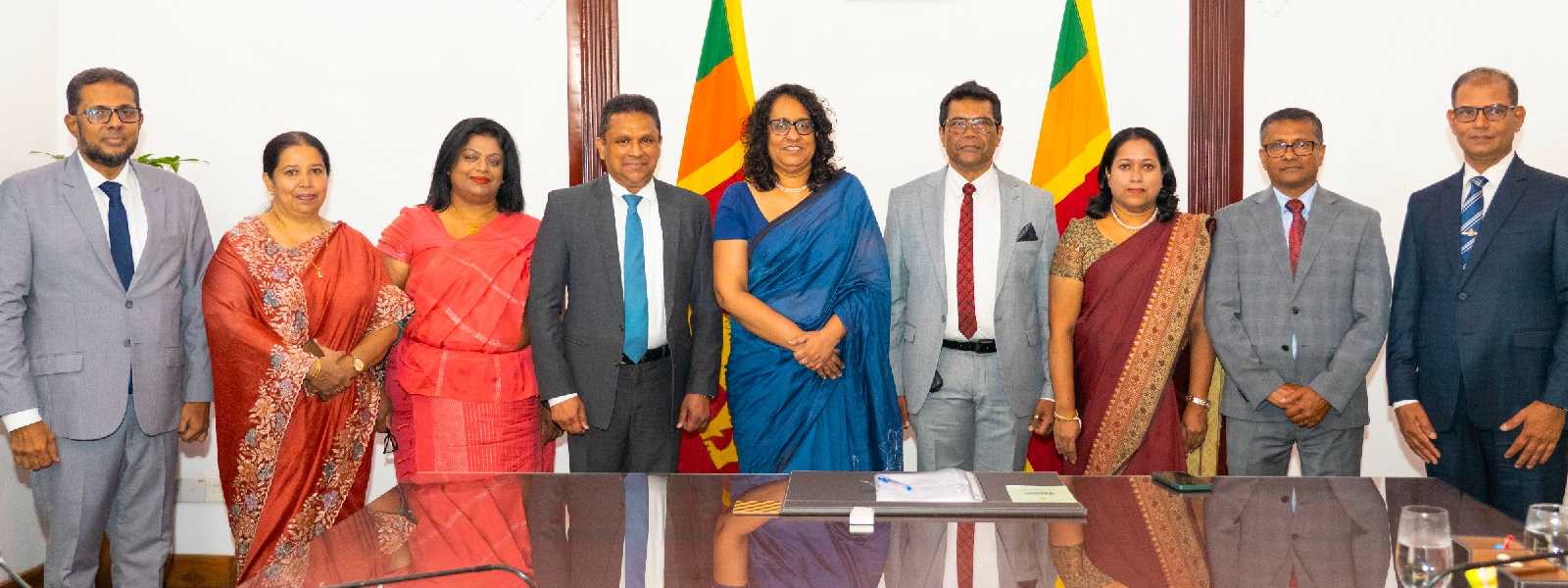 දූත මණ්ඩල ප්‍රධානීන් අග්‍රාමාත්‍යතුමිය හමුවෙයි